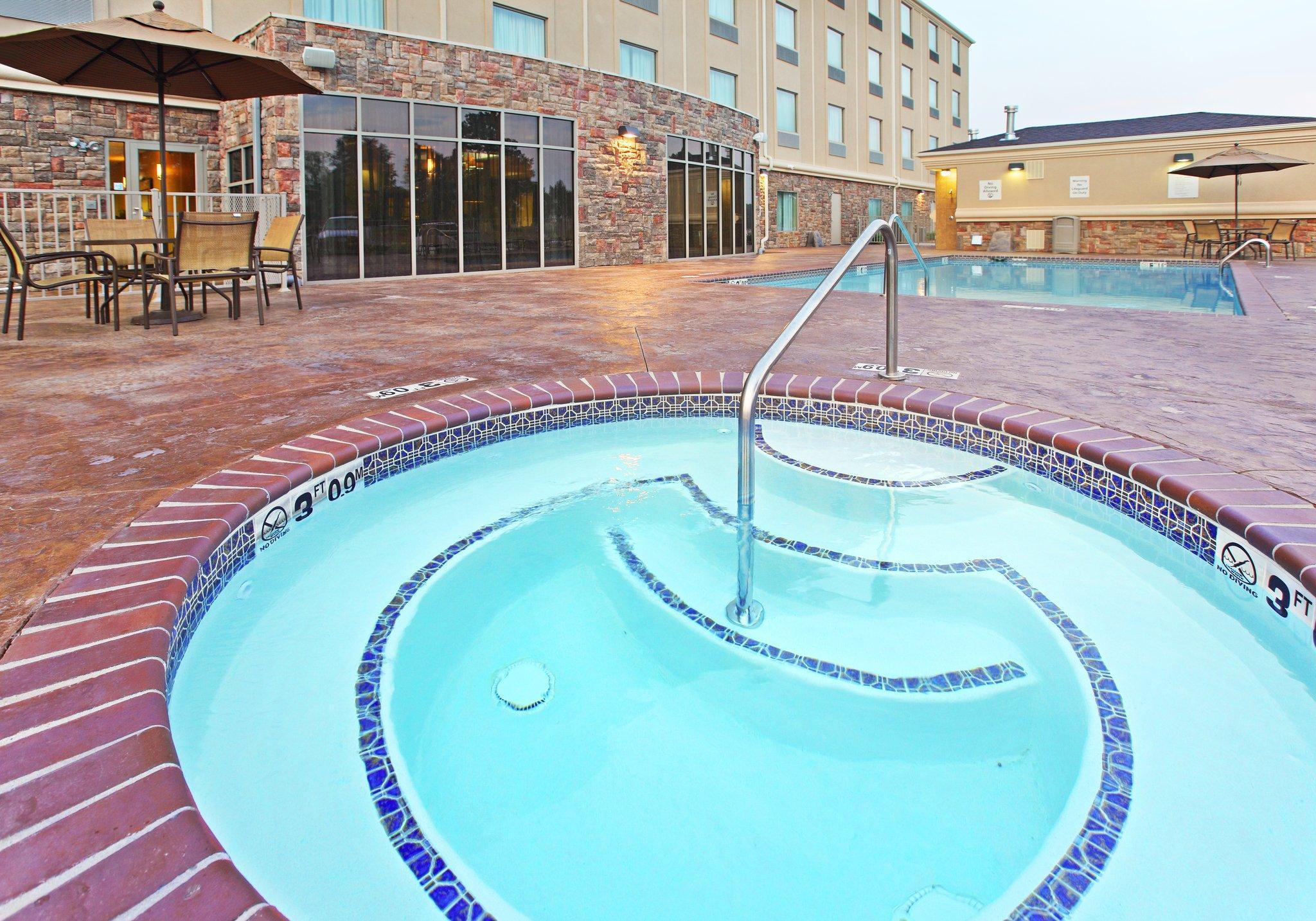 Holiday Inn Express & Suites Searcy By Ihg Buitenkant foto