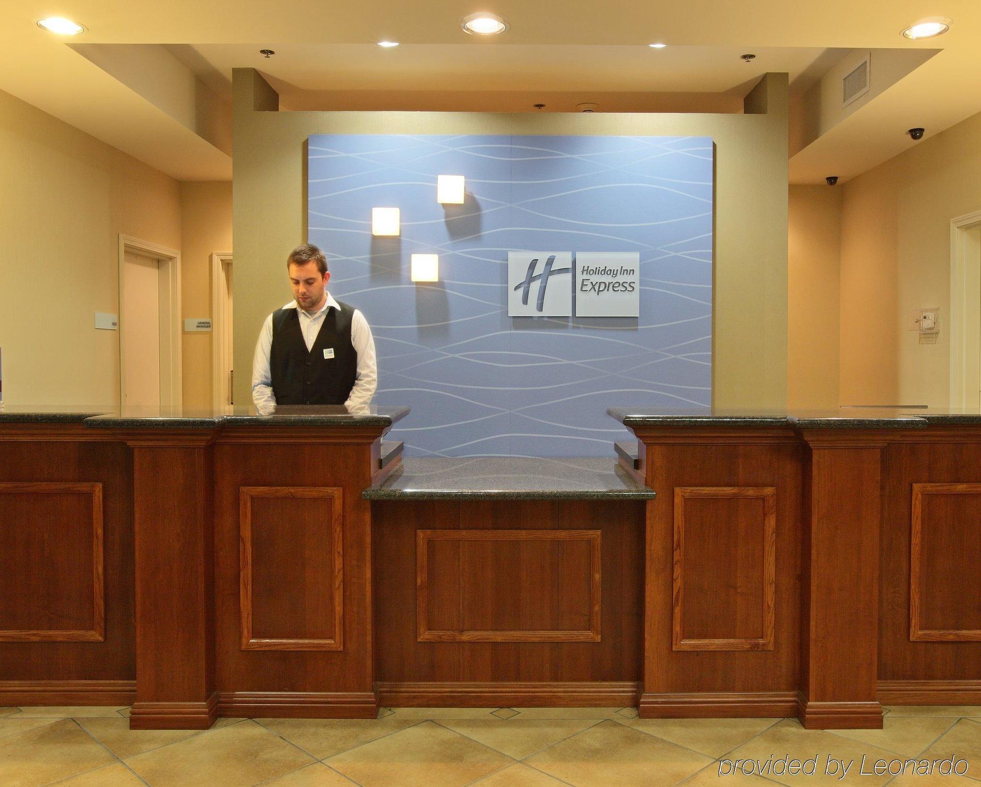 Holiday Inn Express & Suites Searcy By Ihg Interieur foto