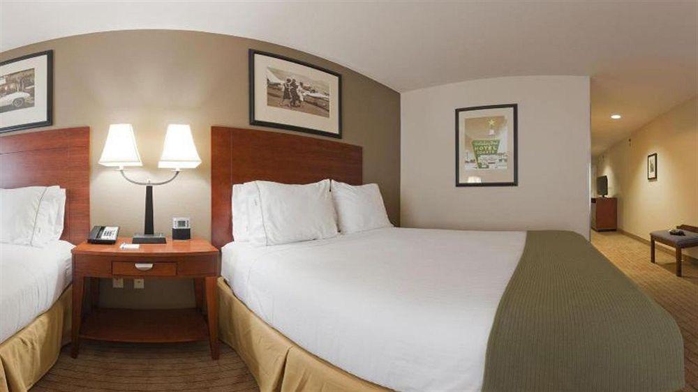Holiday Inn Express & Suites Searcy By Ihg Buitenkant foto